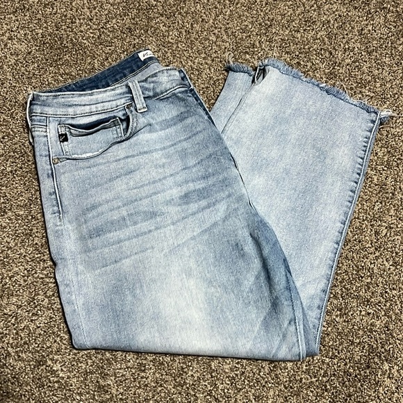 Kancan High Rise Button Fly Cropped Jeans - Picture 1 of 7